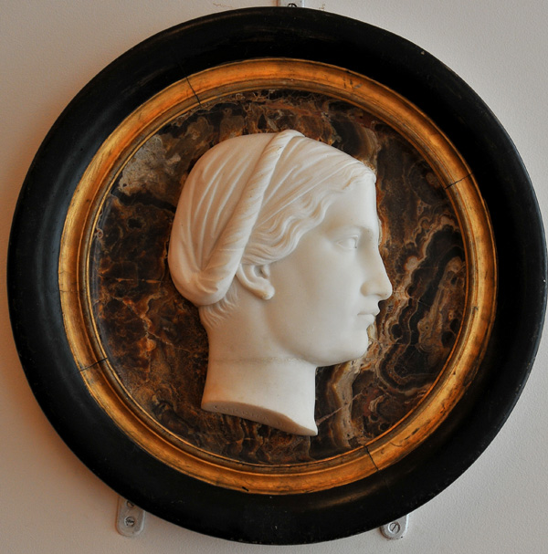 Femme grecque de profil. Charles Cordier.