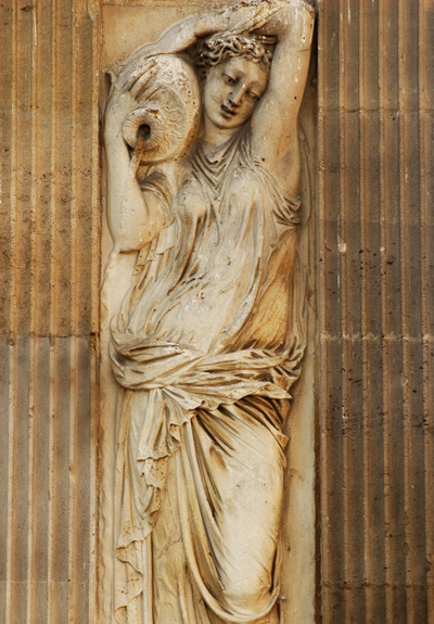 Fontaine des innocents. Jean Goujon.