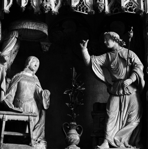 L'Annonciation. L'ange Gabriel lui fait connaître sa maternité. Jean Soulas.