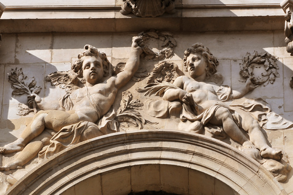 Anges avec Couronnes et palmes. Corneille Van Clève et Armand Louis Solignon