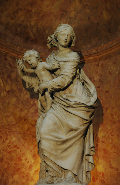 La Vierge et l'Enfant.  Antoine Coysevox