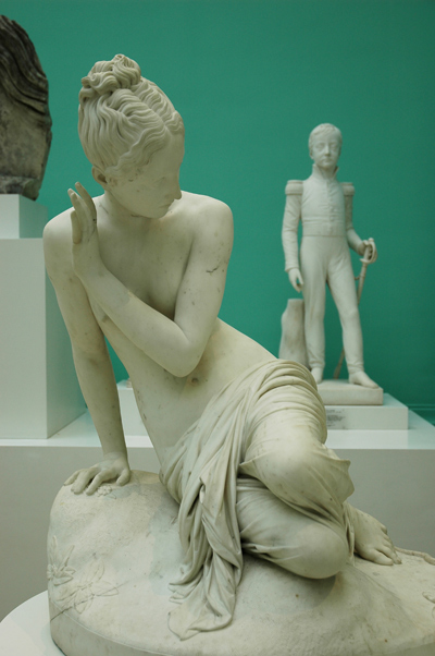 Jeune fille au serpent. Henri Lemaire.