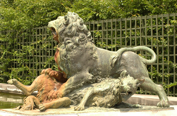 Lion et Loup. Jean Raon.